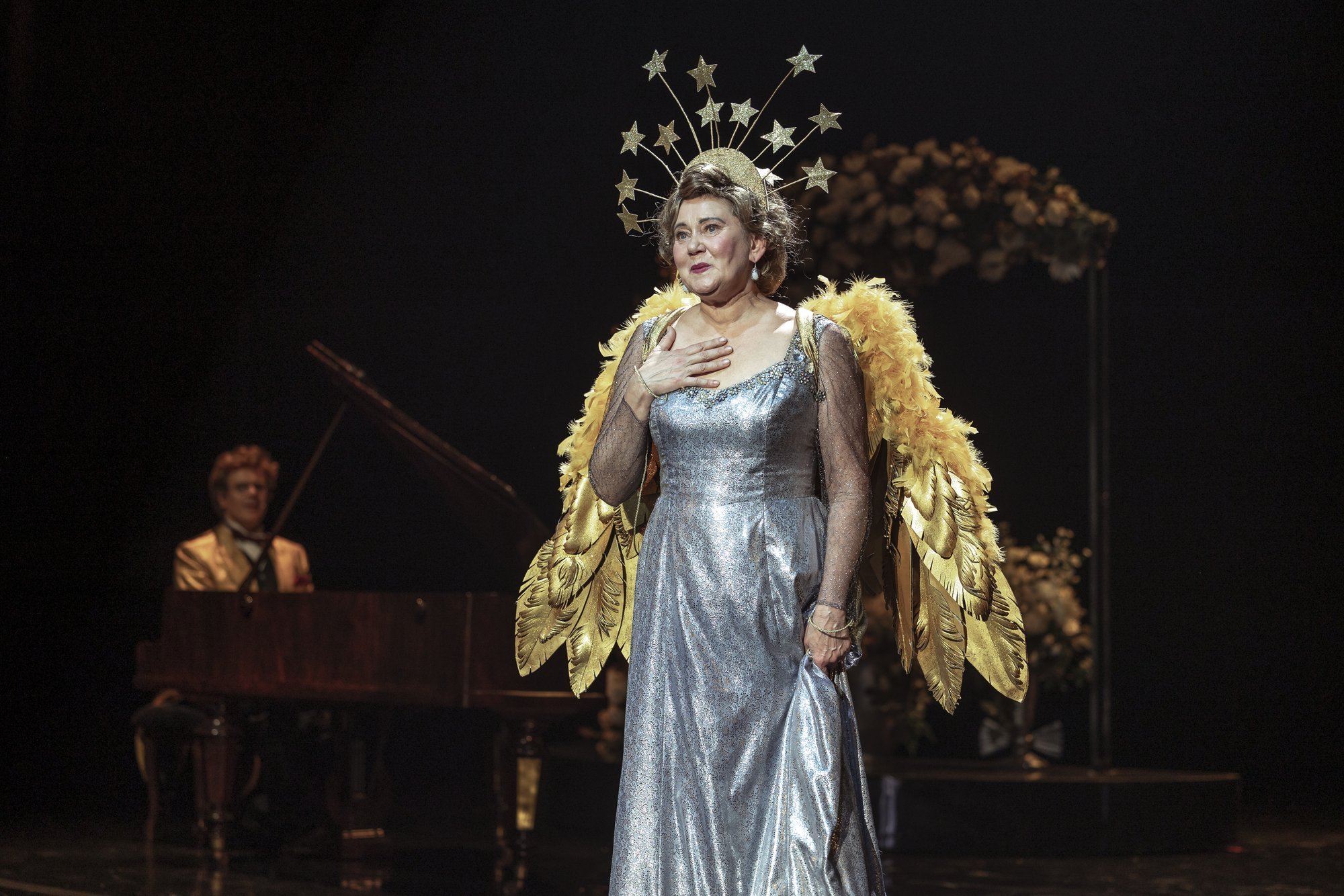 ARVUSTUS | Vanemuise „Hiilgav!“ – kas kingsepp peaks oma liistude juurde jääma?