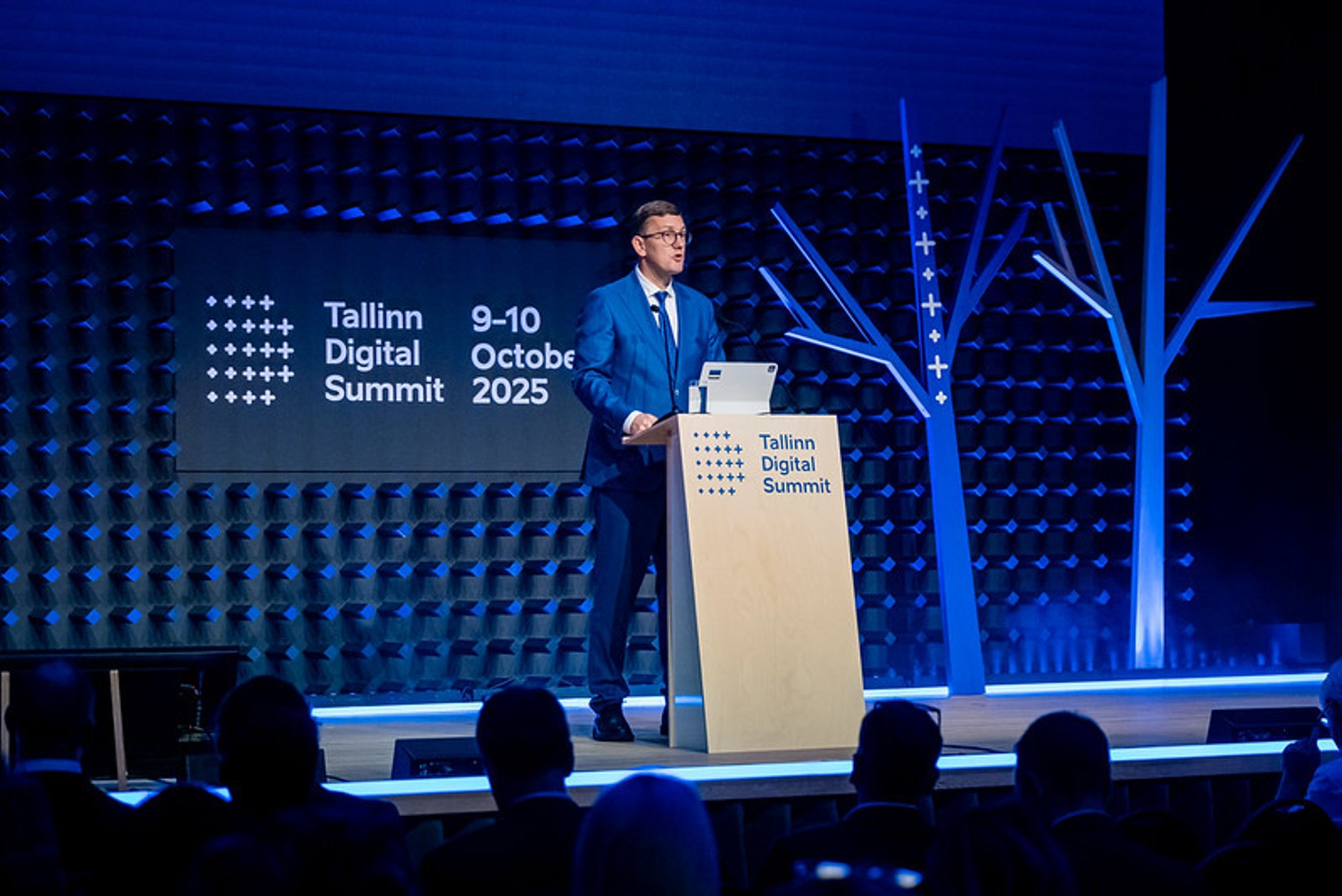 Kristen Michal: Eesti teab, mida tähendab elada digirindejoonel