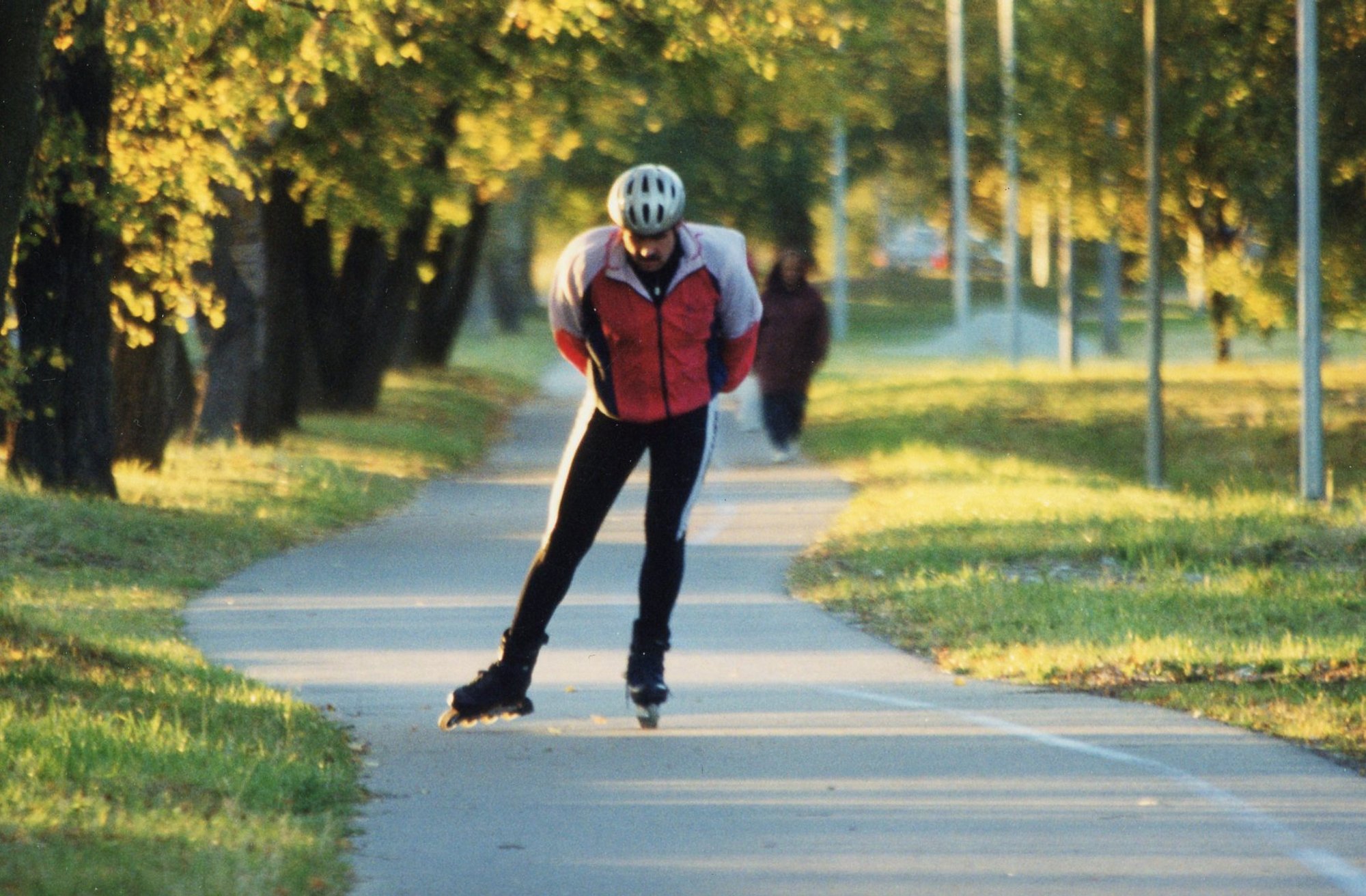 Päev liikluses: Viimsis riivas autojuht küljepeegliga rulluisutajat ja seejärel sõitis otsa Audile
