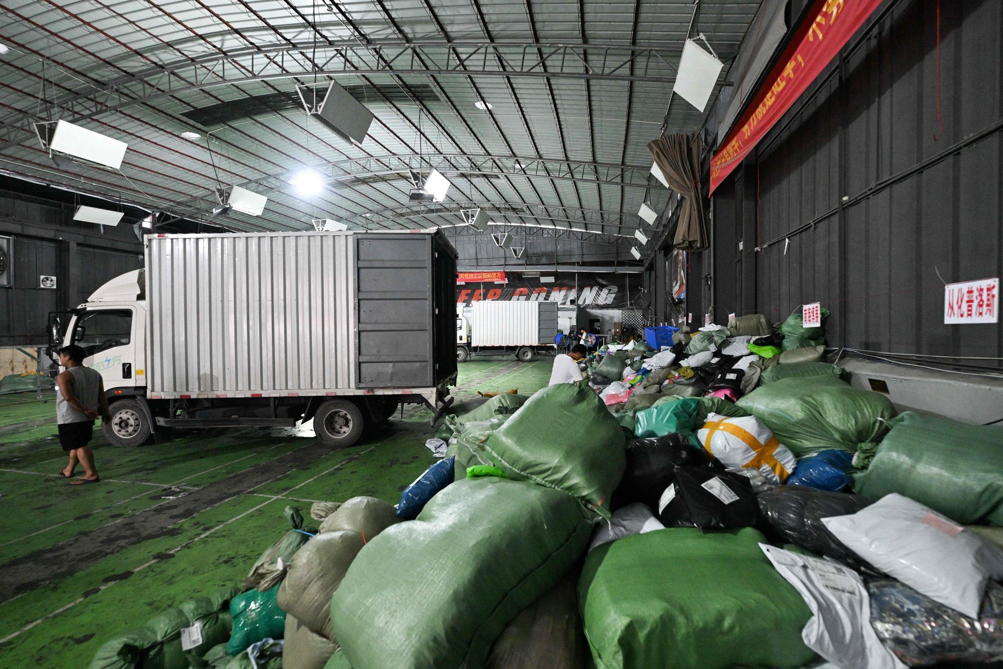 EL-i saabus eelmisel aastal miljardeid saadetisi. „Toll on pandud võimatusse olukorda“