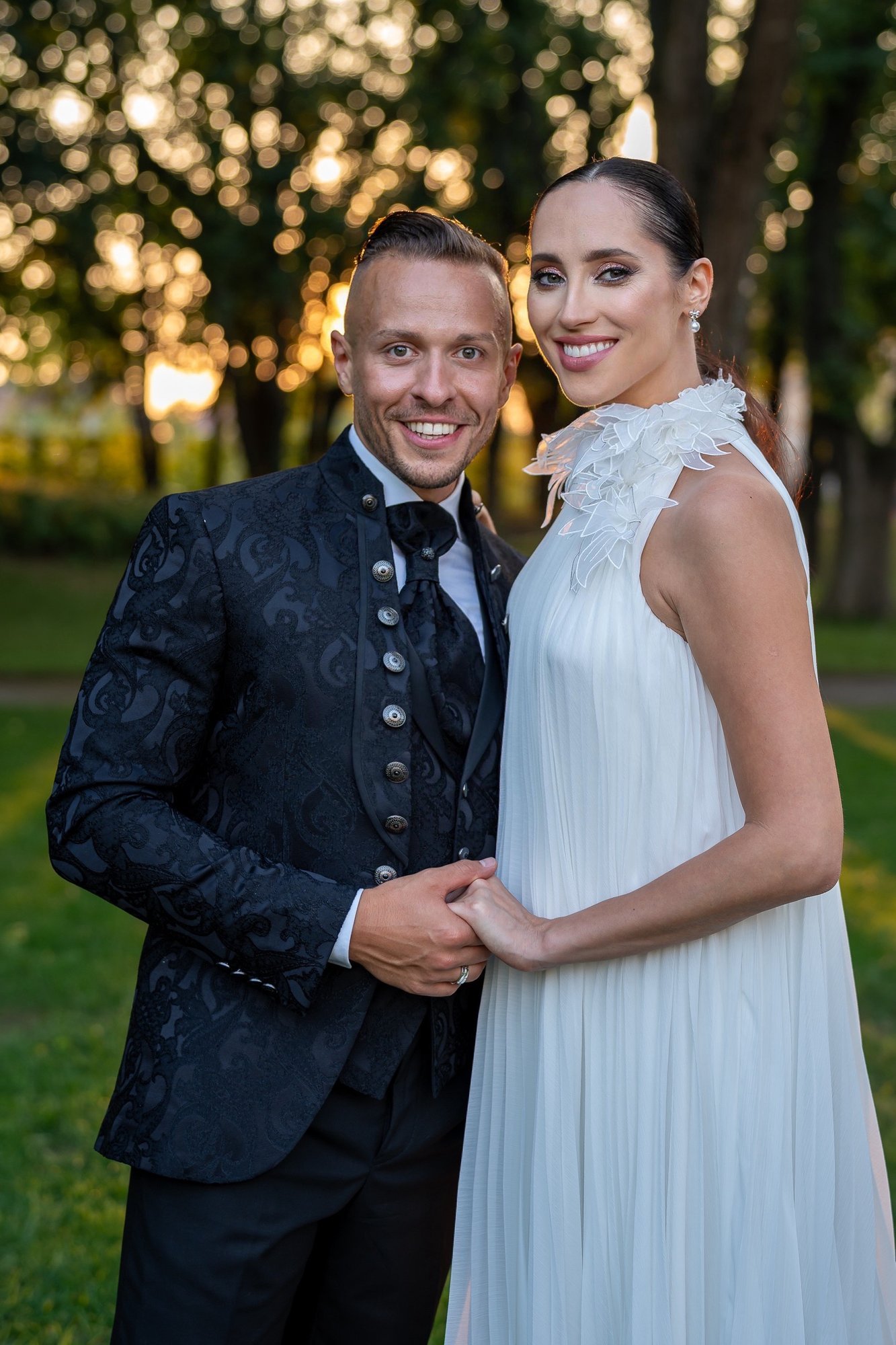 FOTOD | Juba probleemid? Aasta tagasi abiellunud Elina Nechayeva ei kanna enam kihla- ega abielusõrmust