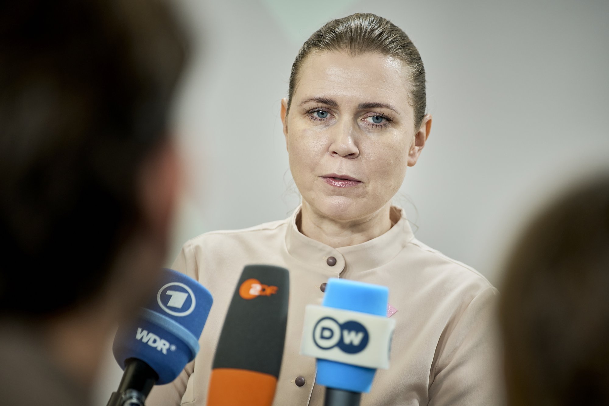 Leedut tabab iga nädal uus kriis. Seekord astub kaitsekuluskandaali tõttu tagasi kaitseminister