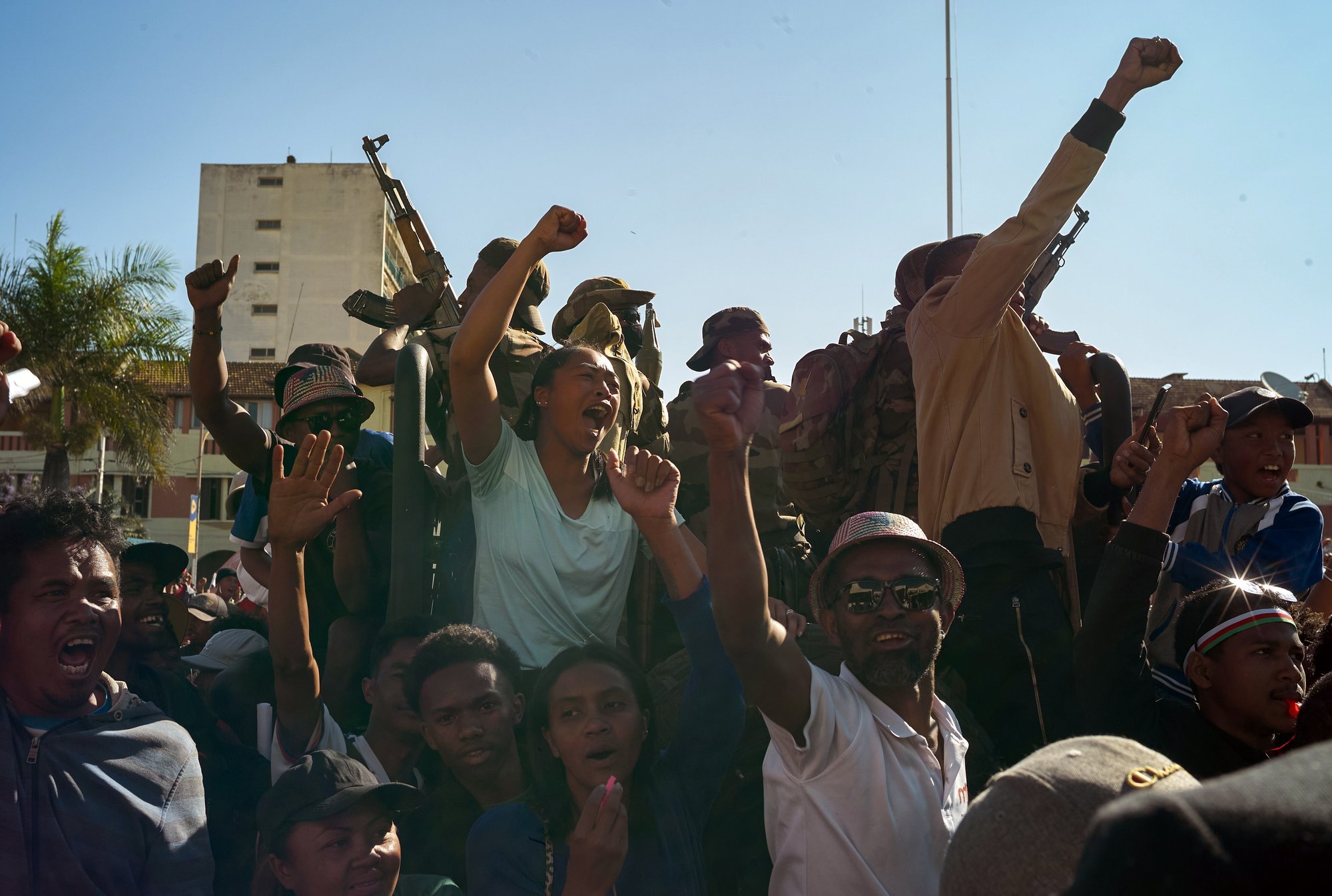 Madagaskaril haaras armee võimu pärast presidendi põgenemist riigist