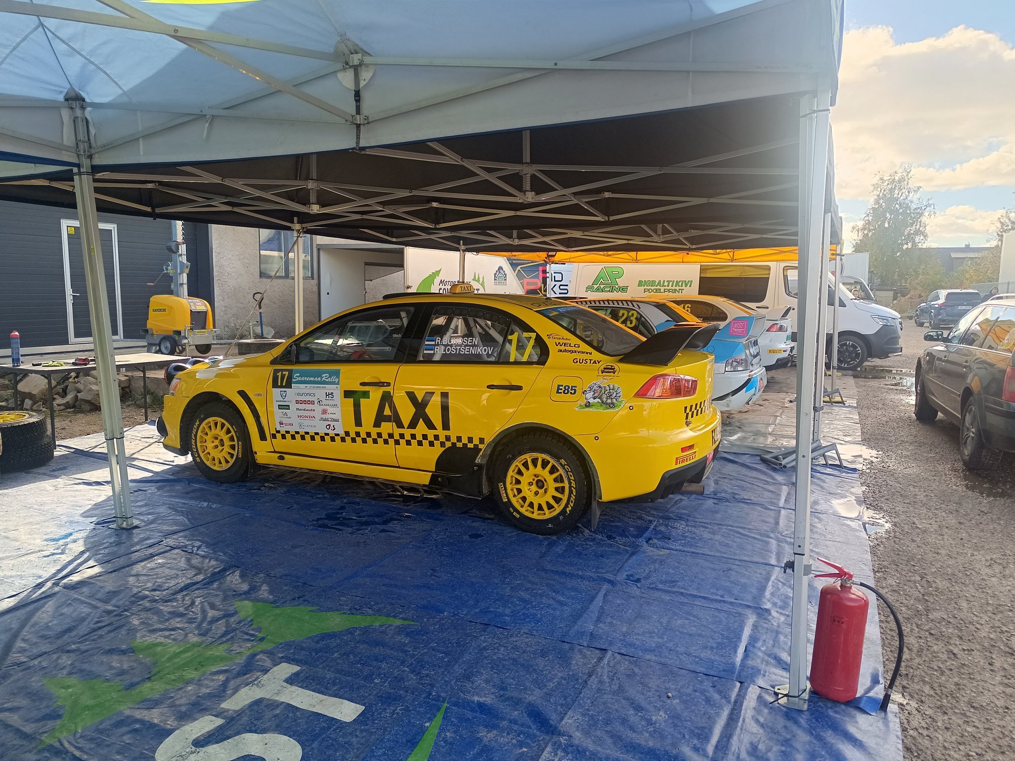 FOTOD | „Saarlased ei andestaks, kui seda enam kalendris poleks.“ Rallihooaja finaal toob piirkonda ca 2 miljonit majanduslikku mõju