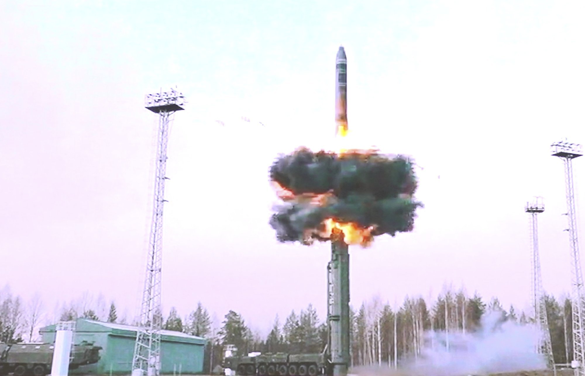 SÕJAPÄEVIK (1322. päev) | Üleskutse Moskvas: lõhkame Musta mere kohal aatompommi. Või isegi Poolas