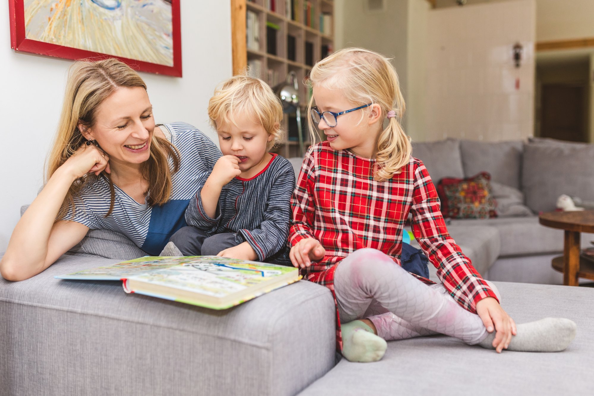 Homme on ettelugemise päev. Eesti näitlejad loevad veebi vahendusel eesti lastekirjanduse klassikat ja kunstnikud illustreerivad seda