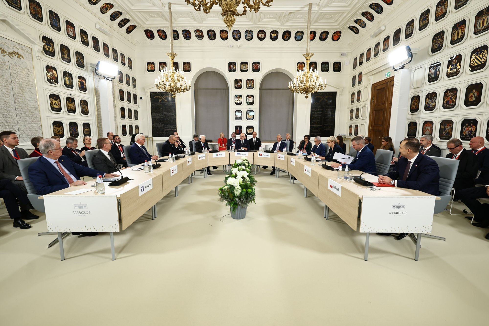 REPORTAAŽ | Saja miljoni inimese presidendid Tallinnas. Ning sõnad ja seened