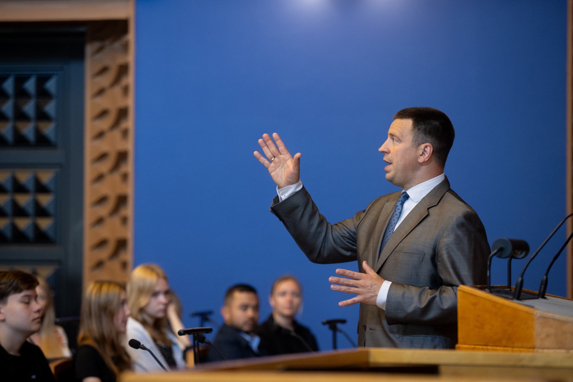 Jüri Ratas: valitsus teeb täielikku hookus-pookust! Maksuvaba miinimum 700 eurot kuus kõigile tähendab ebaõiglust