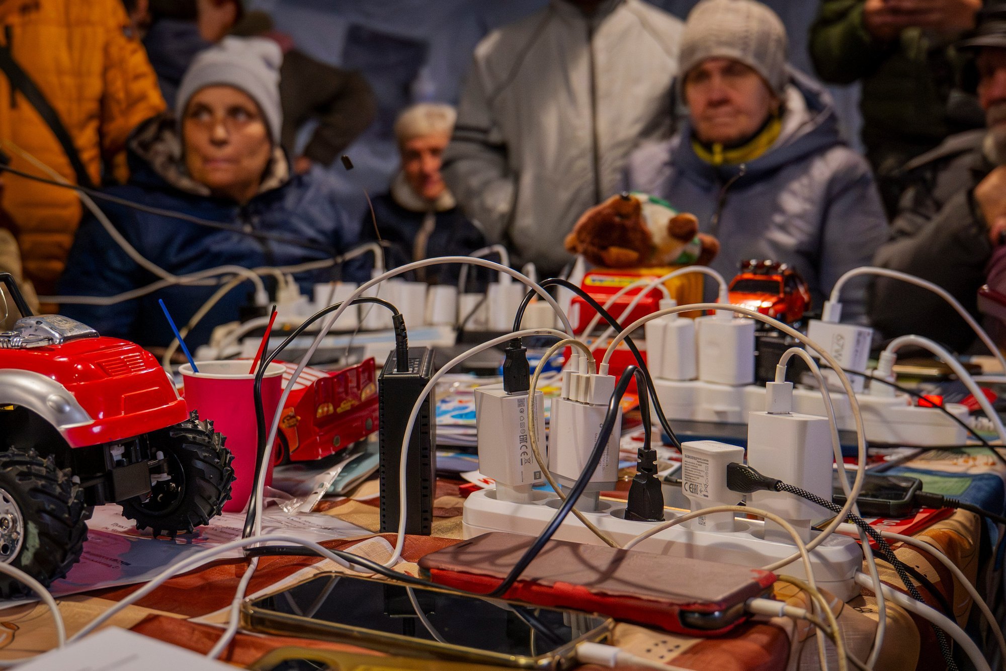 DELFI UKRAINAS | Venemaa tahab ukrainlased talveks külma kätte jätta. Kiievi elanik: me ei alistu kunagi!