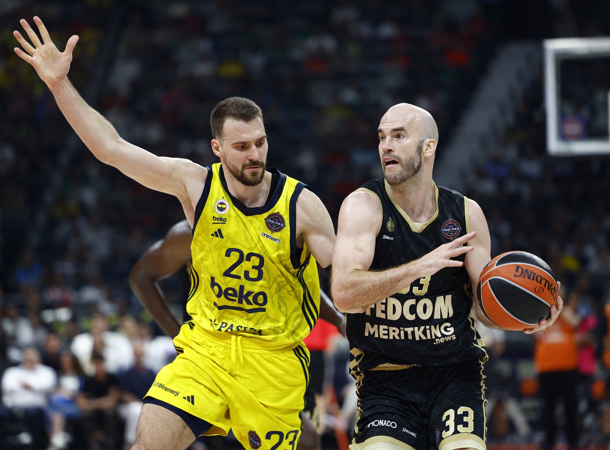 Vanameister Nick Calathes kolis Monacost teise Euroliiga klubisse