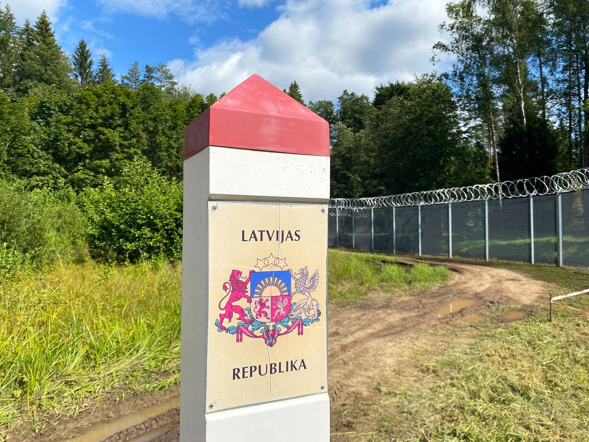 Läti pikendas öiseid õhuruumi piiranguid riigi idaosas