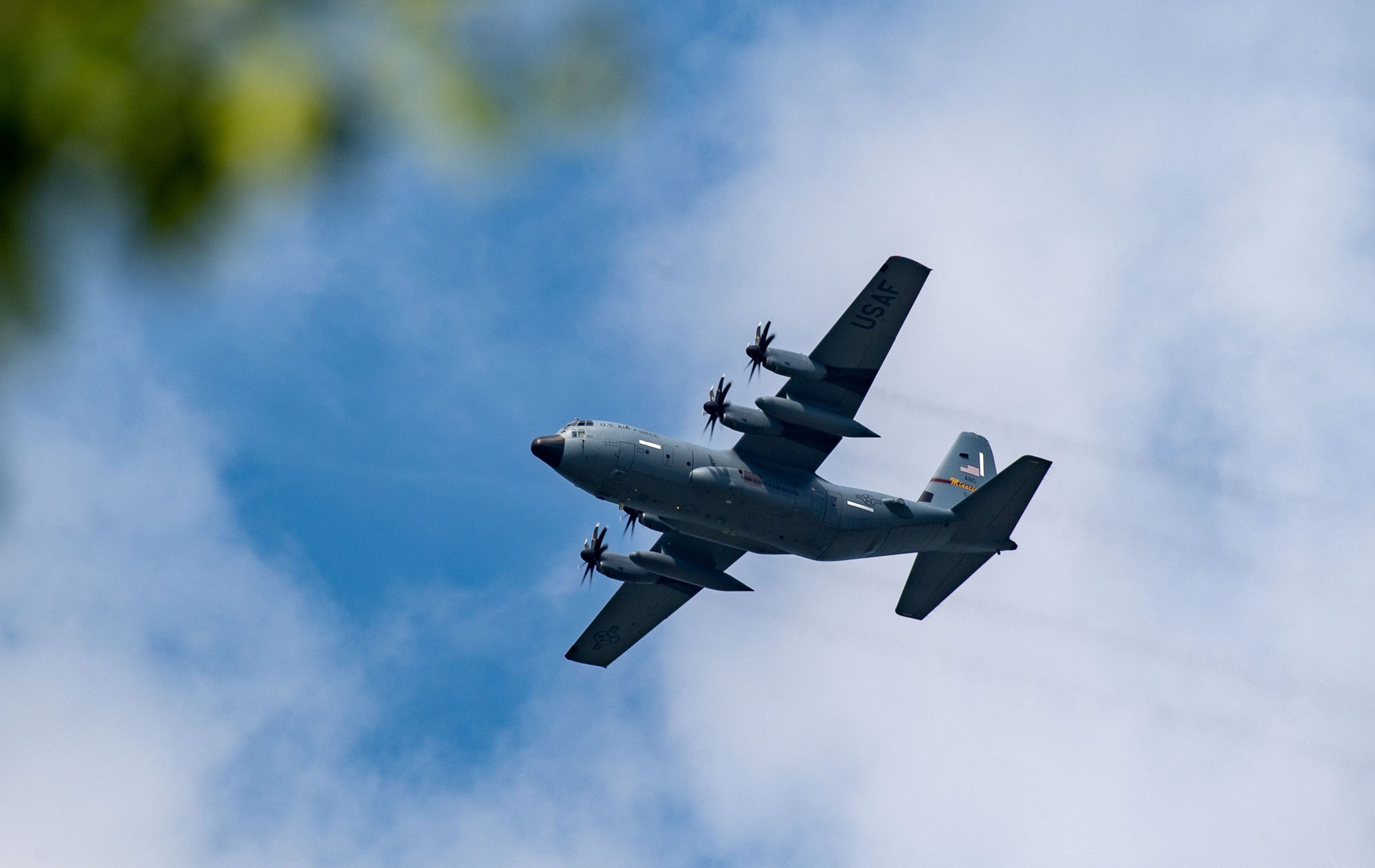 Saksamaal tulistati Luftwaffe lennukit pürotehnikaga