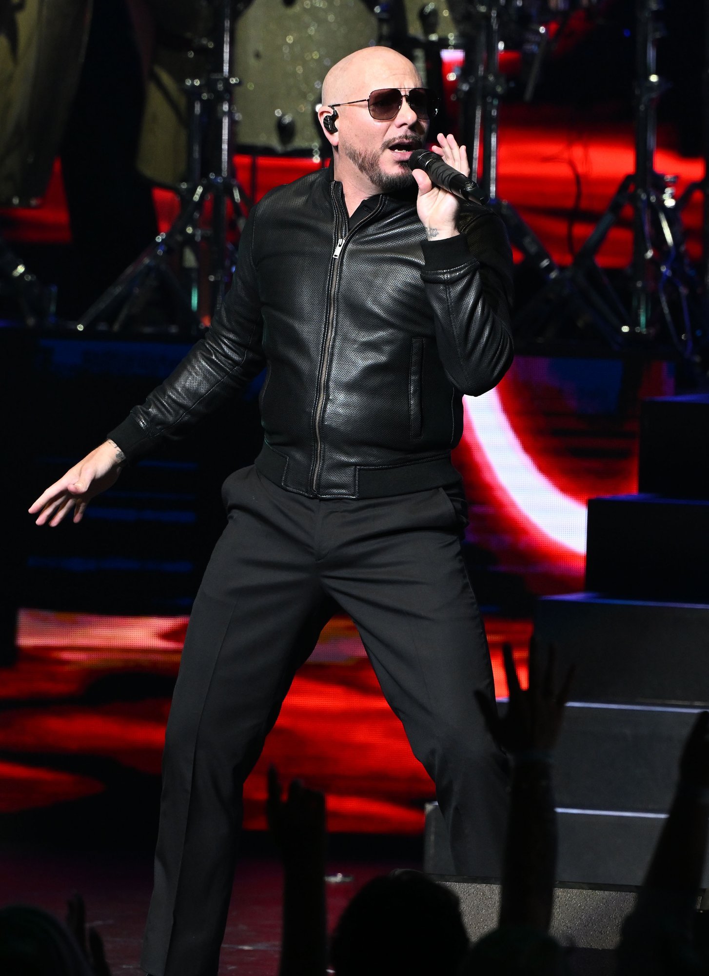 „Appi, mul jookseb kogu aeg kokku!“ Pitbulli Riia kontserdi eelmüük tekitas tõelise kaose