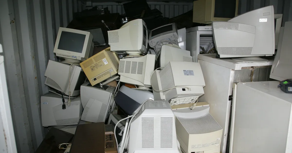 KODUNE PRÜGIMÄGI ⟩ Eesti inimesed hoiustavad aina enam elektroonikajäätmeid enda kodudes