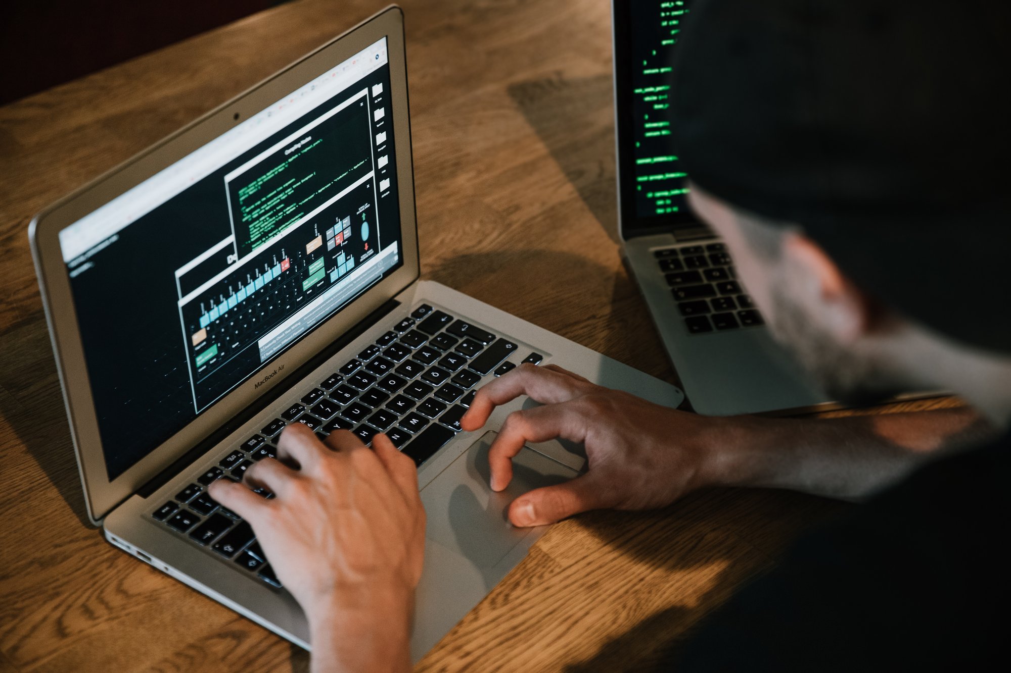 Ekspert: hiljutised ähvardused koolidele oli edukas küberrünnak. Nägime, et Eesti ühiskond on infosõjaks vähe valmis