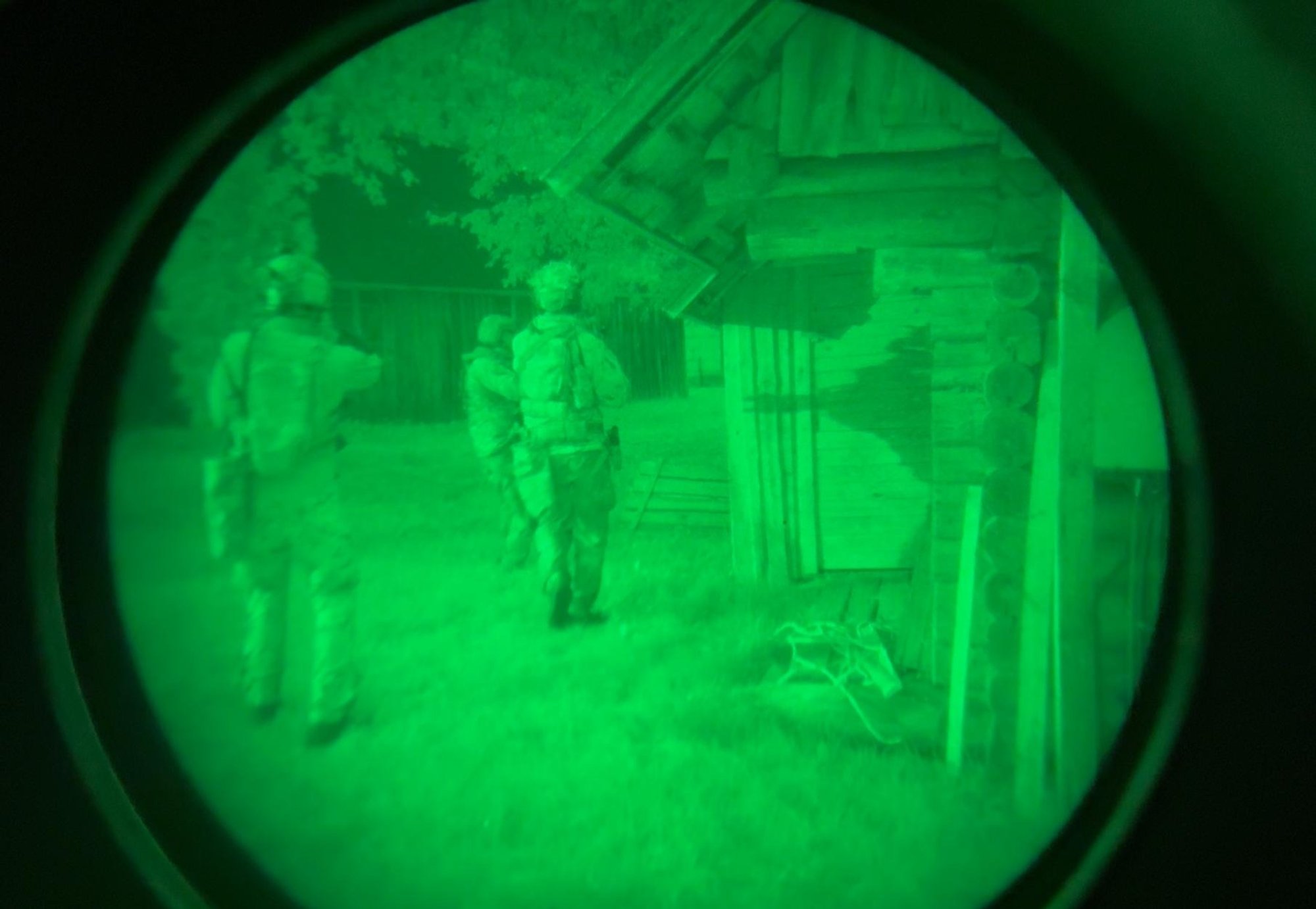 REPORTAAŽ | Kuidas ma poolsalajase Kaitseliidu grupi õppusel „roheliselt mehikeselt“ kuuli sain