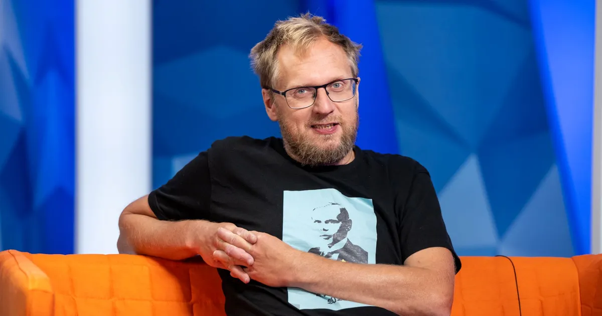 Petturid kuritarvitasid luuletaja Contra nime: käidi ukse taga luuletust lugemas ja paluti tuppa sooja