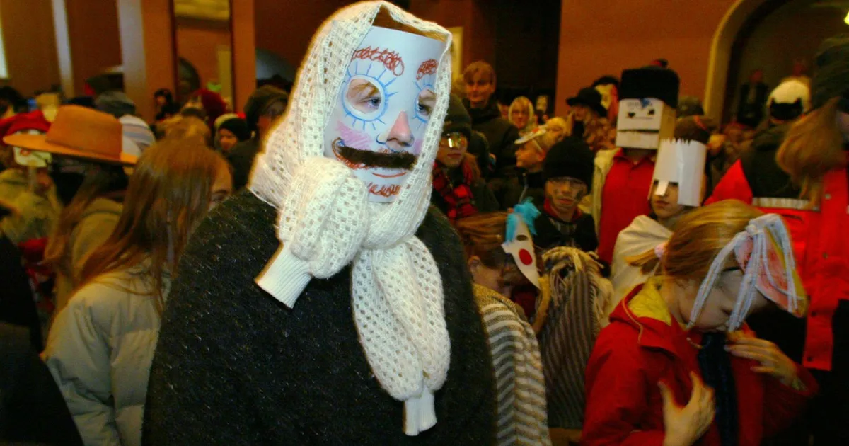 ENE KALLAS ⟩ Kuidas vana hakkaks uute sõnadega kõnelema