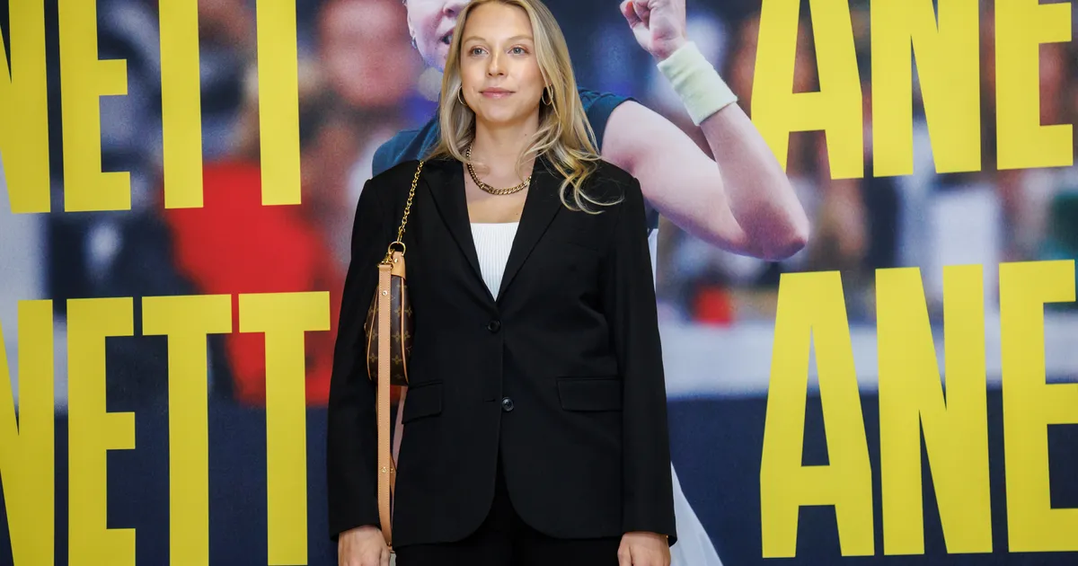 IDÜLLILISED KLÕPSUD ⟩ Anett Kontaveit puhkab perega Taimaal: rand, džunglihõng ja seiklused pojaga