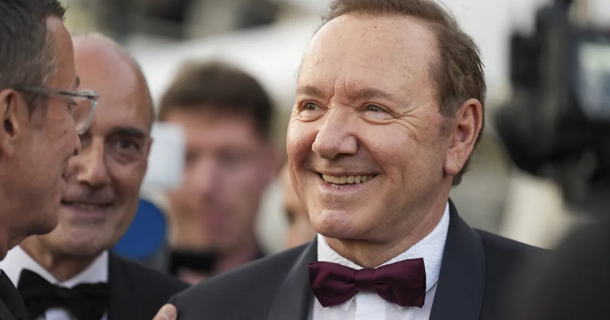 Kevin Spacey elab pärast seksuaalse ahistamise skandaali kodutuna