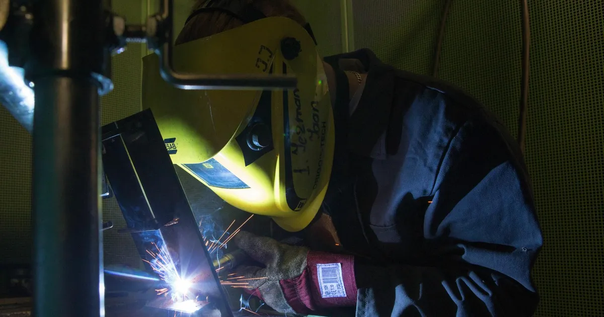 SPETSIALISTID ⟩ Iga päev, mil noor on koolis, mitte tänaval, on ühiskonnale võit