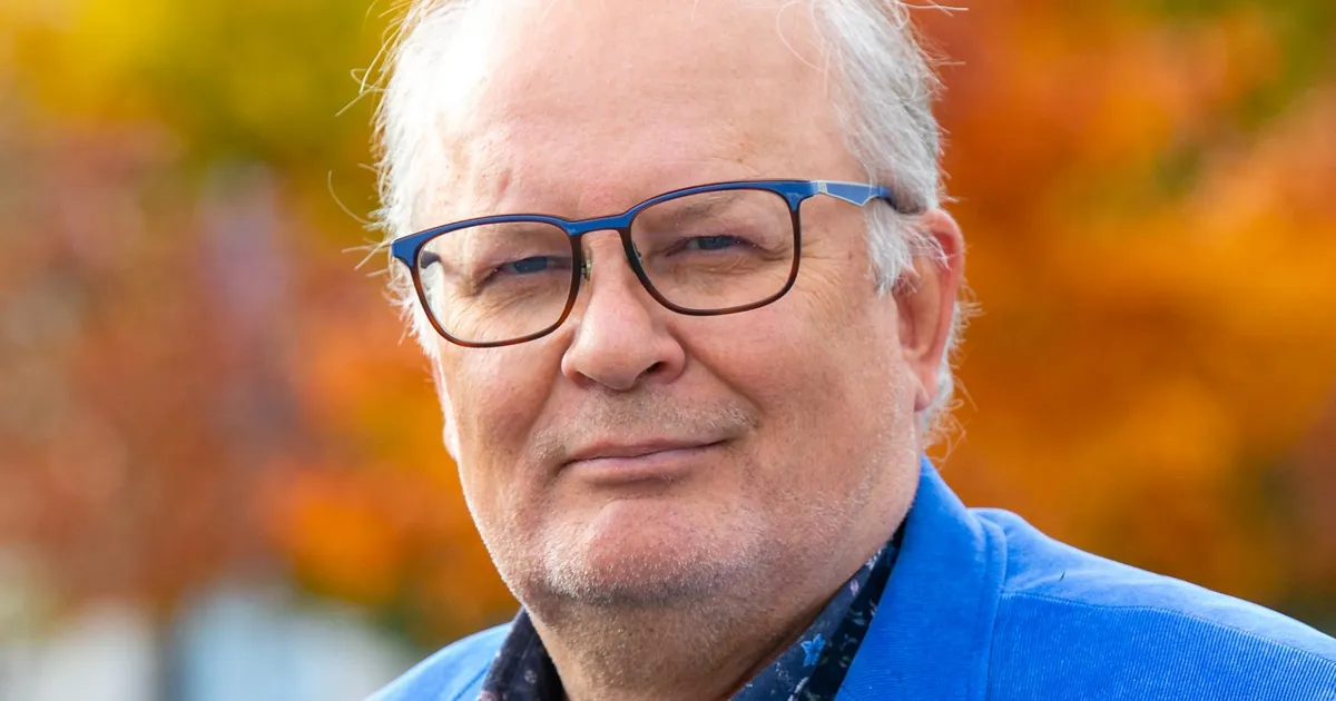 NÄDALA RAAMAT ⟩ Peep Veedla nakatab sind salakavalalt linnuvaatluspisikuga