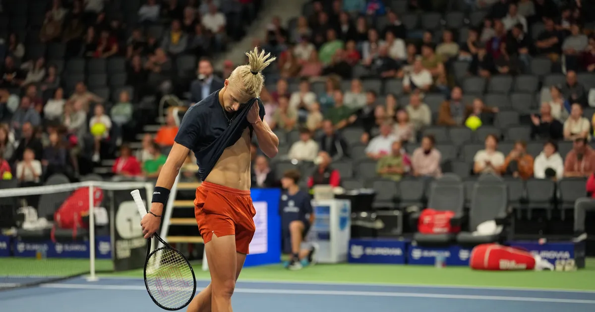 Lajal kaotas tasavägise mängu järel endisele maailma 21. reketile