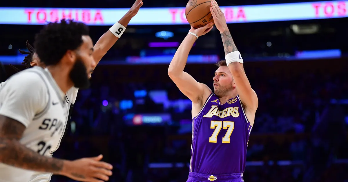 VIDEO ⟩ Doncic hiilgas, Prantsusmaa imemees jäi Lakersi X-faktori vastu hätta