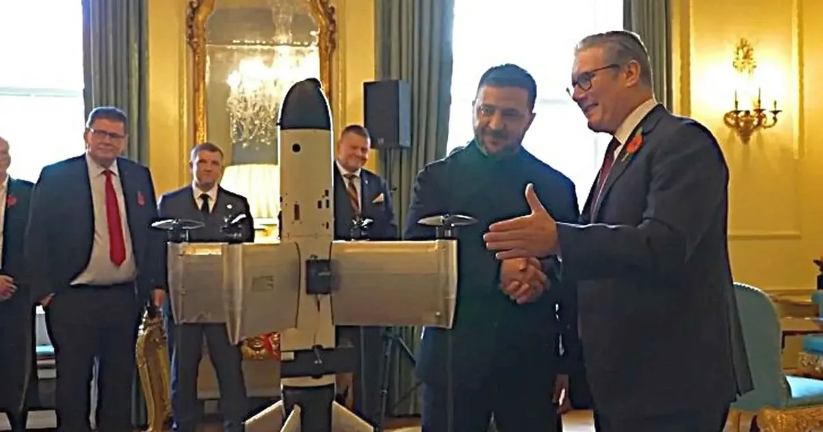 Britid löövad ukrainlastega käed: salapärased «kaheksajalad» asuvad tuhandete kaupa taevast kaitsma