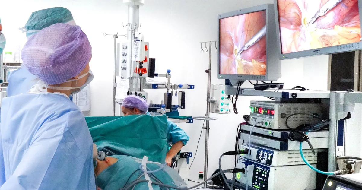 Kliinikumis võeti neerusiirdamisel appi uus võte, mille puhul doonori ja neeru saaja erinevad veregrupid siirdamist ei seganud