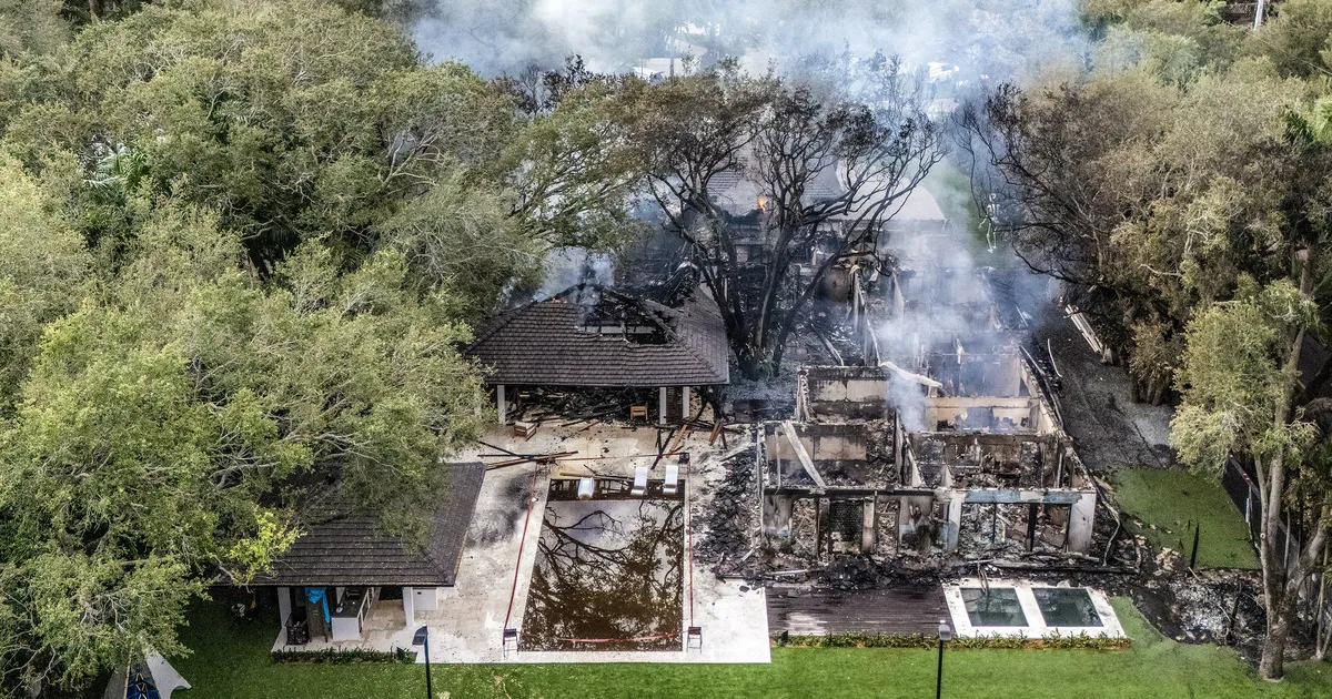 USA korvpallikoondise peatreeneri maja põles maani maha