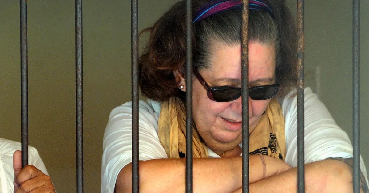 Surmamõistetud vanaema naaseb kodumaale, kuid tema karistus pole veel läbi