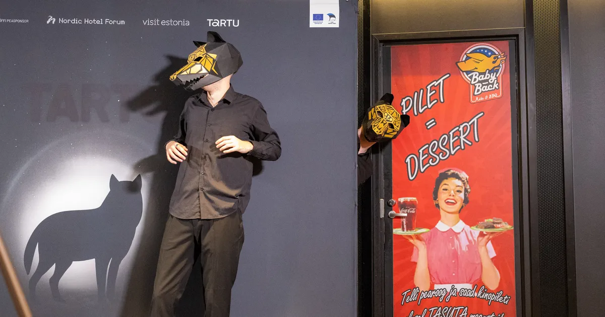 VAATA PILTE ⟩ Pimedate Ööde filmifestival algas Tartus tragikoomilise muusikalise filmiga