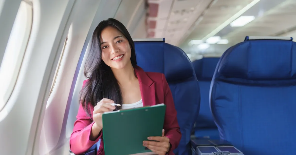 Naine väidab, et leidis nipi, kuidas terve lennuki rida tasuta endale saada