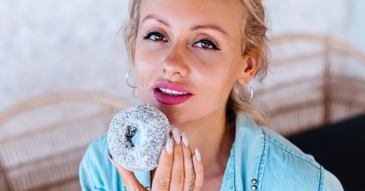 UNI JA SUHKUR ⟩ Miks paneb unepuudus meid rohkem magusat sööma?