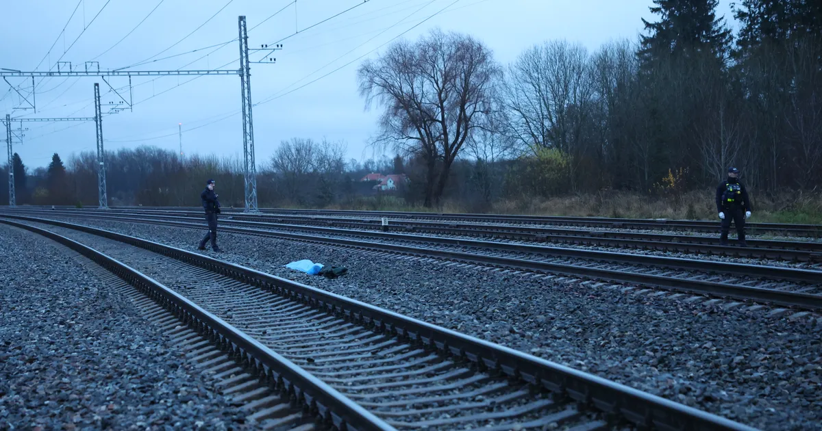 FOTOD JA VIDEO ⟩ Lagedil hukkus rongilt löögi saanud inimene