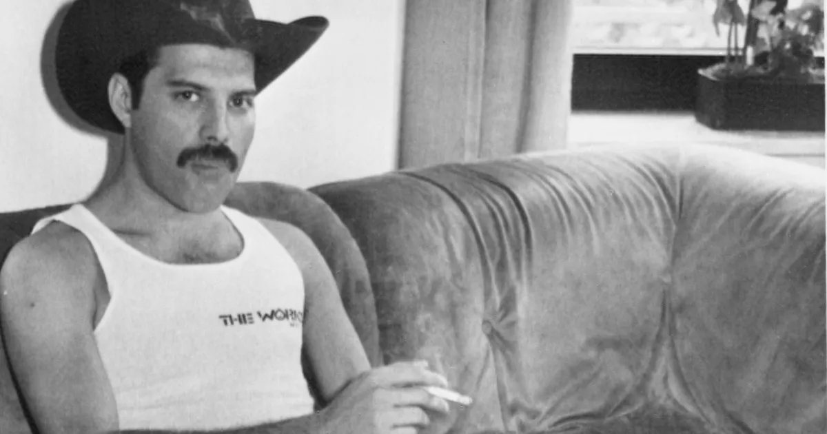 KATKEND ⟩ Ilmus raamat, mis põhineb Freddie Mercury salajastel päevikutel