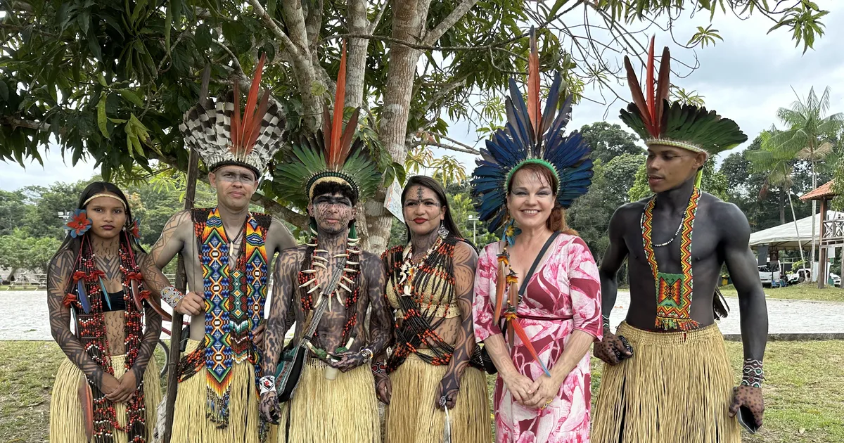 «Mina sind küll üle piiri ei laseks.» Tuuli Roosma pere külastas Brasiilias väljasuremisest pääsenud indiaanihõimu