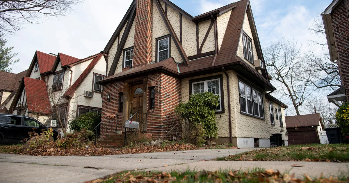 HIND: 2,3 MILJONIT DOLLARIT ⟩ Vaata, kuidas Donald Trumpi lapsepõlvekodu on pärast remonti muutunud