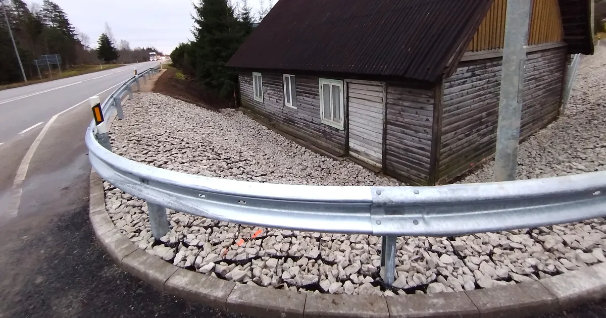 FOTOD ⟩ Aastaid kestnud mure majja sisse voolava vihmaveega leidis lahenduse. «Tänu tegijatele!»