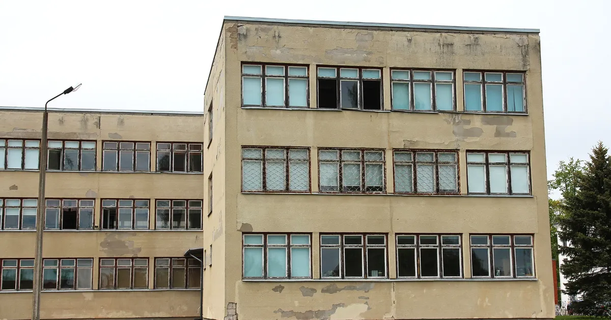 Tarvastu gümnaasiumi vana hoone lammutatakse ja ehitatakse uus