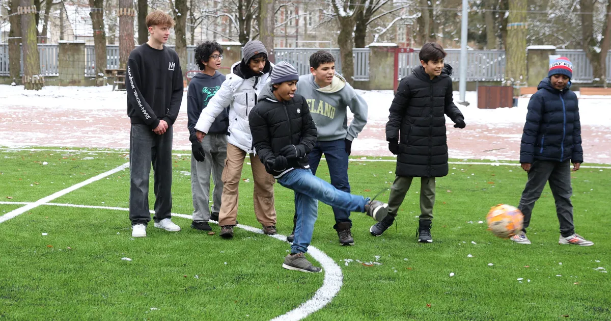 GALERII ⟩ Härma gümnaasiumi õue uuendamine jõudis viimaks lõpule