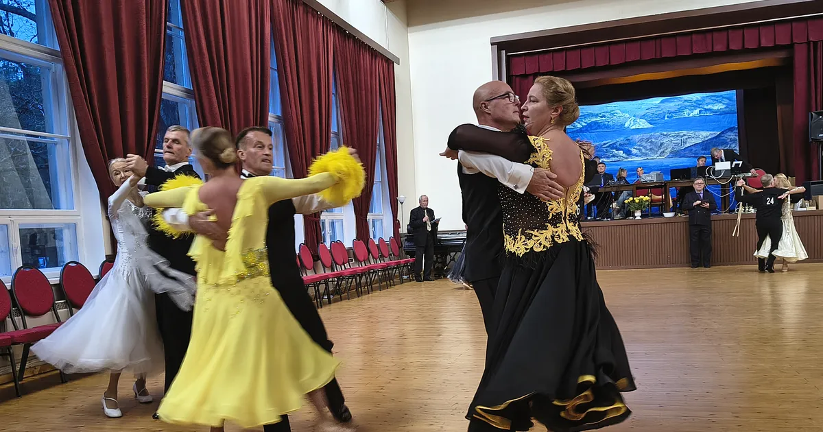 VIDEO ⟩ Treimani rahvamajas näitasid tantsuilu Eesti ja Läti paarid