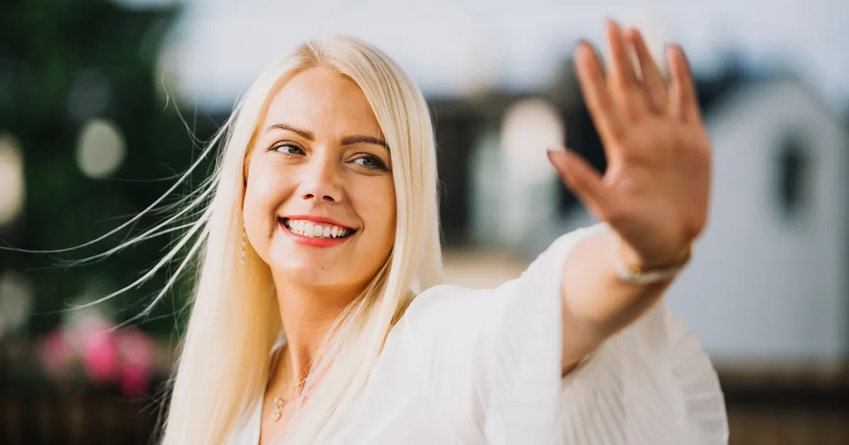 LIHTSA SÕNA JÕUD ⟩ 100 võimalust, kuidas öelda Eestis tere