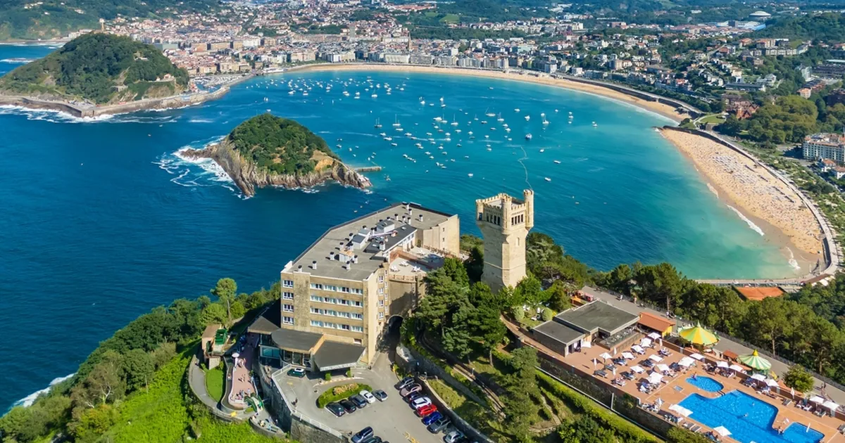 PARIM TOIT JA KULDSED RANNAD ⟩ Just selles vähetuntud Hispaania linnas on kõige rohkem Michelini restorane elanike kohta