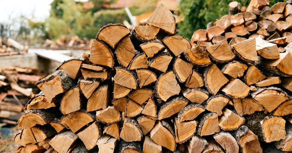 «EI KOMMENTEERI, AITÄH!» ⟩ Sotsiaalmeedias kutsutakse üles küttepuude müüjat vältima, mees selgitusi jagada ei soovi