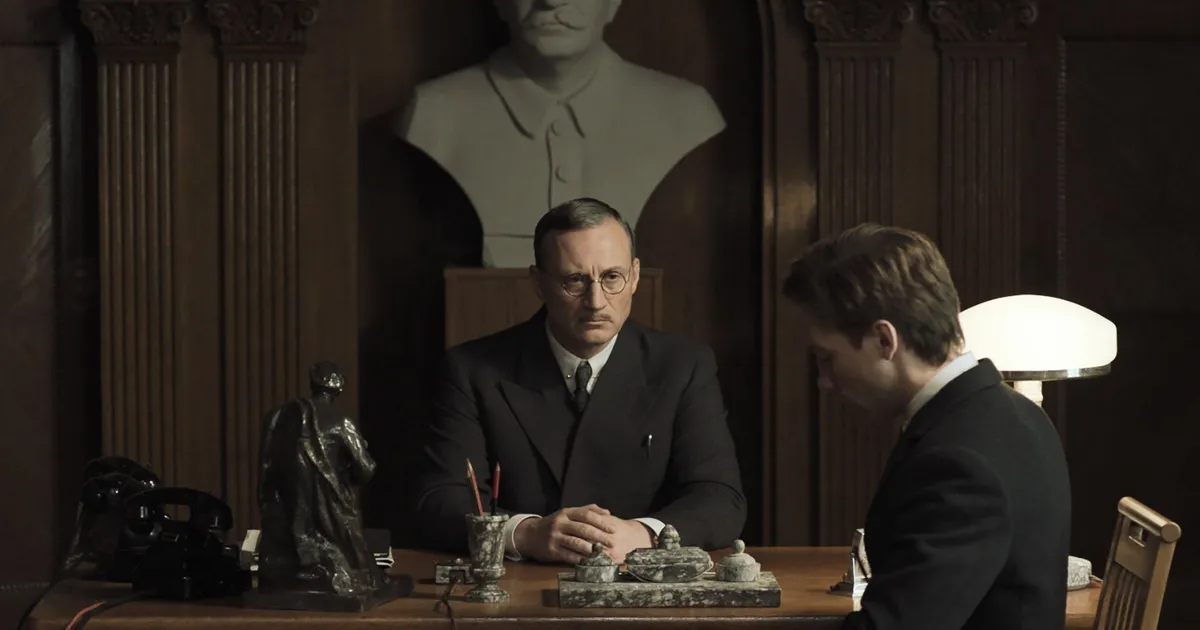 ARVUSTUS ⟩ Stalini võim kui tapalava, kus karistatakse ka kõige tublimaid