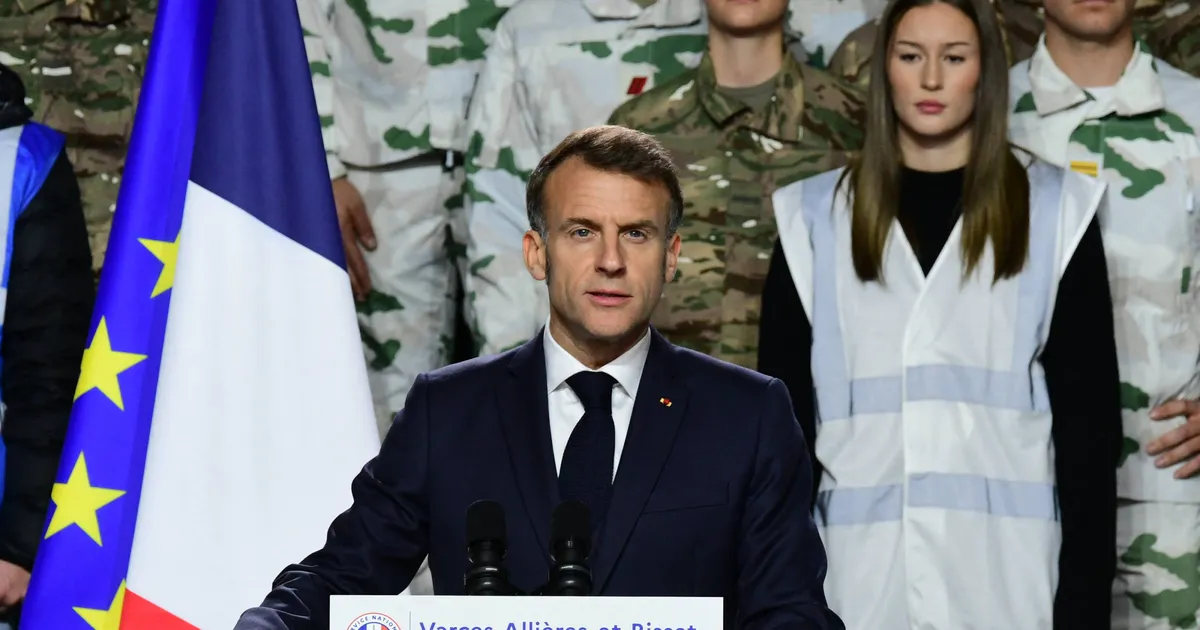 Macron: Prantsusmaa taastab vabatahtliku sõjaväeteenistuse