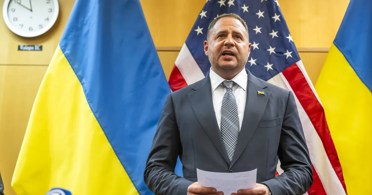 Zelenskõi tagasi astunud kantseleiülem: ma lähen rindele