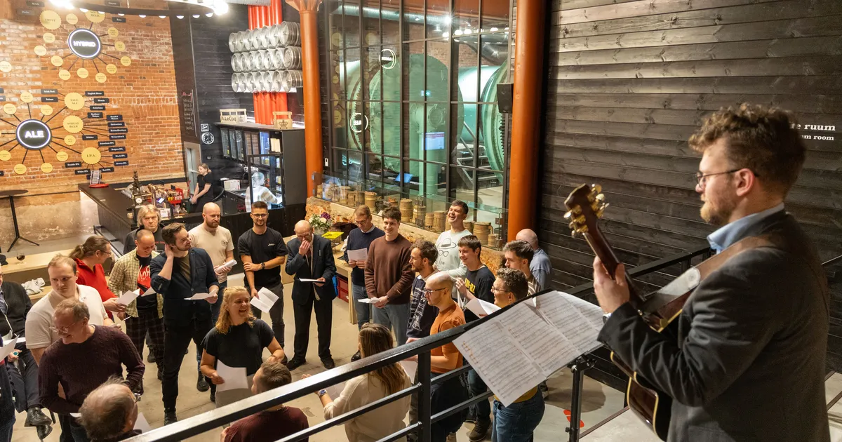 VIDEO JA PILDID ⟩ Esimest korda proovis: kuidas mõne tunniga sündis lavakõlblik meeskoor